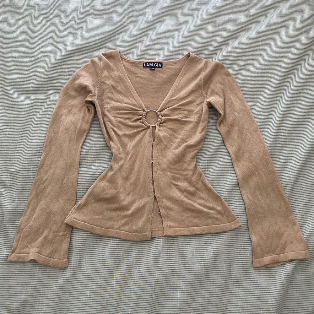 I am gia long sleeve clasp top